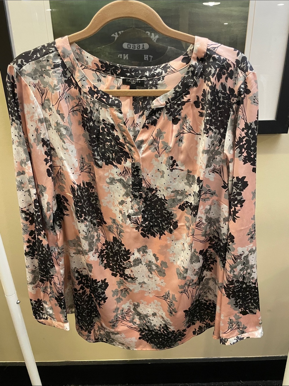 Talbots 1X. Pink Black Gray Floral Long-Sleeve Blouse